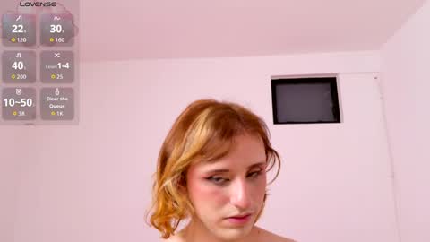 Snapshot of seraphine_star chatting on May 17, 10:44 am Seraphine star online show from May 17, 10:44 am