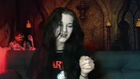 Snapshot of seraphinmunster chatting on November 1, 10:56 pm Seraphin Munster online show from November 1, 10:56 pm