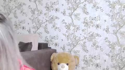 serayarose_ online show from October 12, 10:03 am