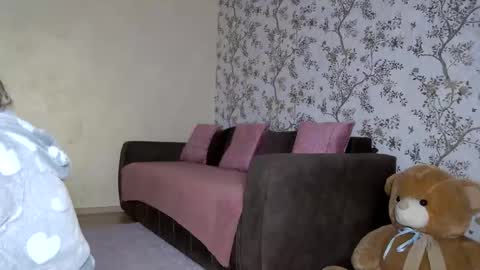 serayarose_ online show from December 22, 12:35 pm