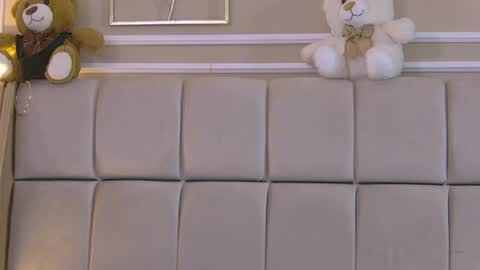 Snapshot of serena_bennet chatting on May 14, 9:38 am Serena online show from May 14, 9:38 am