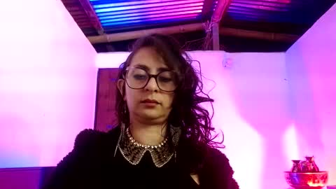 Serena Xyz online show from December 16, 1:43 am