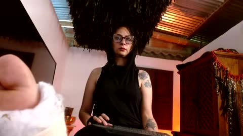 Serena Xyz online show from April 19, 6:10 pm