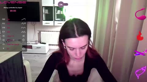 serenamilss online show from February 19, 10:56 am