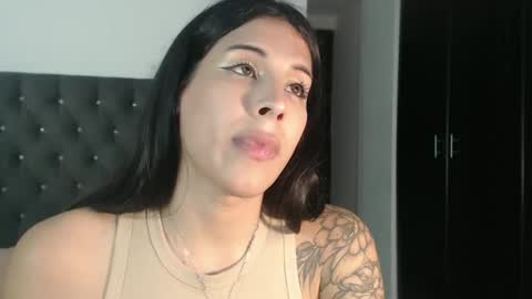 Snapshot of serenaroussee chatting on November 16, 12:05 am sararoussee online show from November 16, 12:05 am