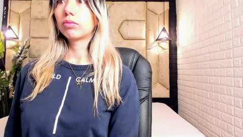 Serene online show from May 27, 12:46 pm