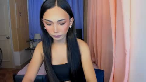 Snapshot of serene_xxx chatting on July 7, 2:58 am serene_xxx online show from July 7, 2:58 am