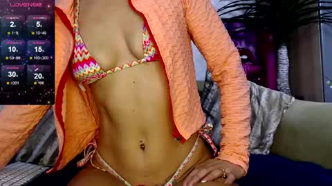 Snapshot of serenexxmilf chatting on February 21, 7:23 am serenexx your MILF online show from February 21, 7:23 am