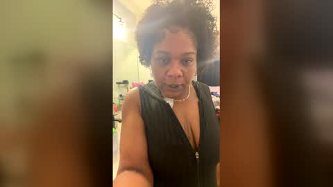 serenity_dayze online show from May 6, 4:52 am