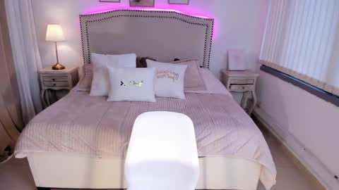 Serenna Cruz online show from March 4, 8:27 pm