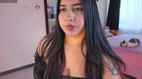 Snapshot of serenna_se chatting on May 13, 8:38 pm Serenna Cruz online show from May 13, 8:38 pm