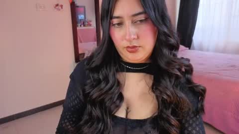 Snapshot of serenna_se chatting on June 5, 8:58 pm Serenna Cruz online show from June 5, 8:58 pm