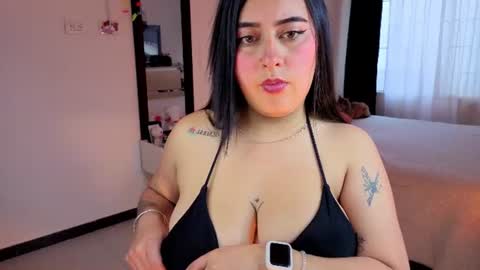 Snapshot of serenna_se chatting on July 21, 9:28 pm Serenna Cruz online show from July 21, 9:28 pm
