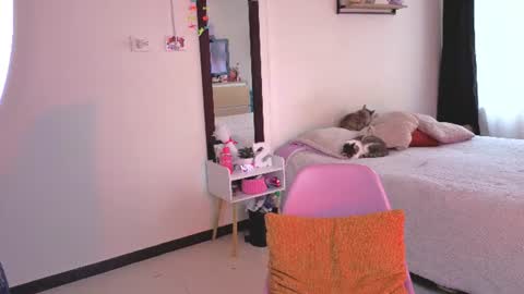 Snapshot of serenna_se chatting on July 27, 8:27 pm Serenna Cruz online show from July 27, 8:27 pm