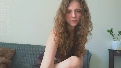 Hey Guys and Girls non-binary personalities  Im Sereta online show from June 29, 9:26 am