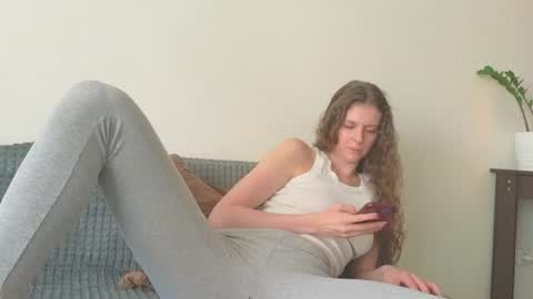 Hey Guys and Girls non-binary personalities  Im Sereta online show from July 27, 11:06 am