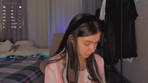 Ariana online show from November 22, 7:35 pm