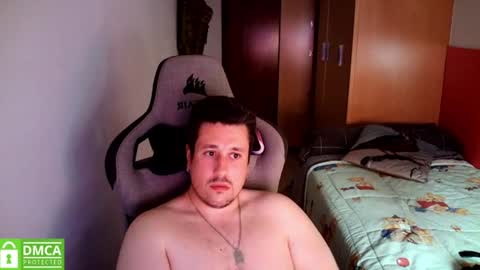 Snapshot of sergio95n chatting on June 9, 3:34 pm Pollos online show from June 9, 3:34 pm
