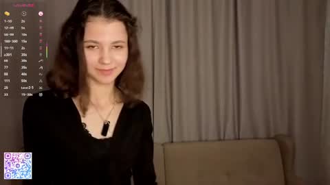 Snapshot of serinazele chatting on July 15, 6:18 am Melissa online show from July 15, 6:18 am