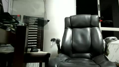 Snapshot of serioyhetero19 chatting on June 18, 12:00 am hetero serio discreto online show from June 18, 12:00 am