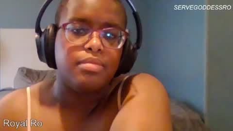 Snapshot of servegoddessro chatting on June 28, 4:46 pm servegoddessro online show from June 28, 4:46 pm