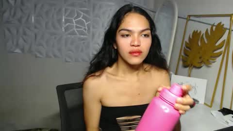 Bella online show from November 16, 7:41 pm