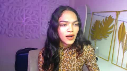 Bella online show from November 18, 6:12 pm