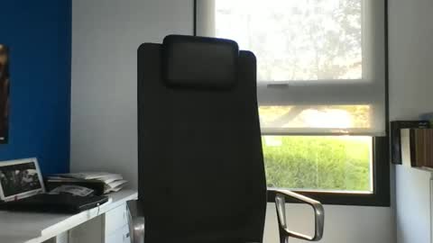 Snapshot of sesamechris92 chatting on October 7, 4:15 pm sesamechris92 online show from October 7, 4:15 pm