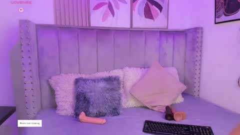 Snapshot of seshat_hitt_ chatting on May 3, 2:39 am Danna online show from May 3, 2:39 am