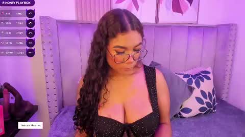 Snapshot of seshat_hitt_ chatting on July 22, 3:31 am Danna online show from July 22, 3:31 am