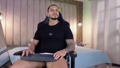 HEY IM SETH online show from January 10, 9:31 pm