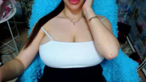 seu_cute online show from December 14, 11:48 am