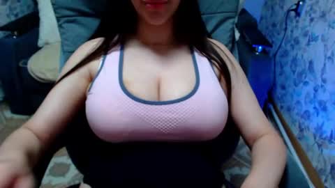 Snapshot of seu_cute chatting on June 22, 6:16 pm seu_cute online show from June 22, 6:16 pm