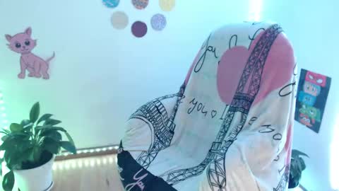 Snapshot of seuctive_woman57 chatting on March 15, 1:11 am samy online show from March 15, 1:11 am