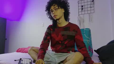 Alexis online show from December 3, 3:25 am