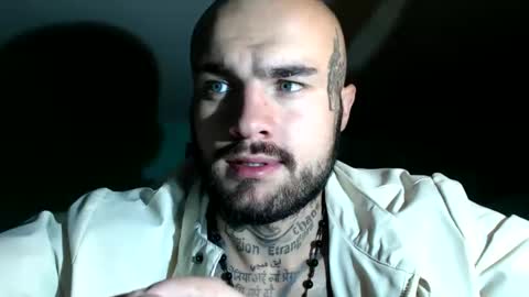 Snapshot of sevendragons1 chatting on October 6, 11:57 pm SevenDragons online show from October 6, 11:57 pm