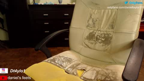 Snapshot of sexandsexy1999 chatting on January 9, 10:41 pm Daniel Taylor online show from January 9, 10:41 pm