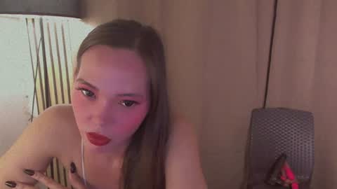 Snapshot of sexbombvenice chatting on June 13, 5:49 am Venice online show from June 13, 5:49 am