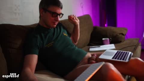 Snapshot of sexespresso chatting on December 13, 11:06 pm Thank you for Birthday Wishes online show from December 13, 11:06 pm