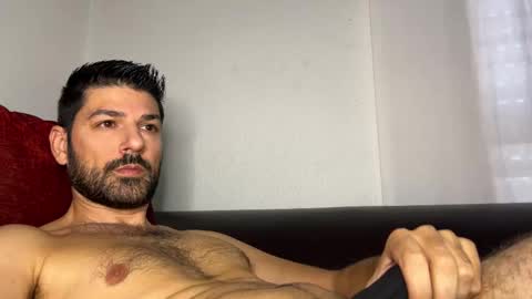 Snapshot of sexfriendch chatting on November 3, 2:07 pm Lucenzo online show from November 3, 2:07 pm