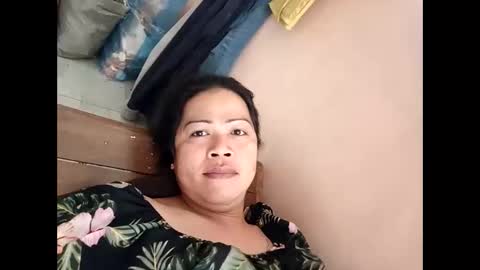 Snapshot of sexgoddesses4u chatting on November 18, 2:39 am Ems online show from November 18, 2:39 am