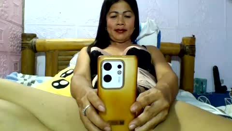 Snapshot of sexgoddesses4u chatting on August 7, 6:10 pm Ems online show from August 7, 6:10 pm