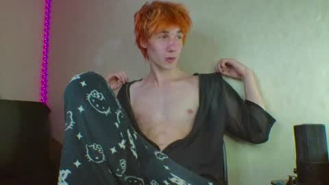 Snapshot of sexi_grunger chatting on June 27, 8:14 pm Big Cock online show from June 27, 8:14 pm