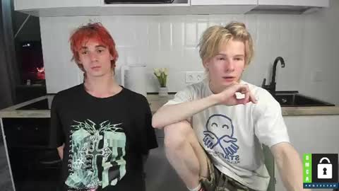 Snapshot of sexi_grunger chatting on August 2, 9:13 pm Big Cock online show from August 2, 9:13 pm
