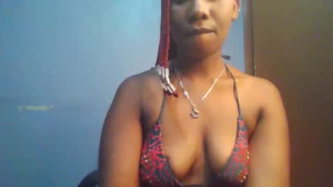 Snapshot of sexie_curvie chatting on February 25, 4:03 am Maggie online show from February 25, 4:03 am