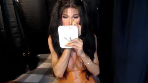 nicole online show from February 25, 9:02 pm