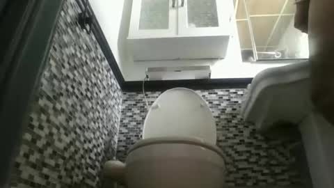 Snapshot of sexiiyellowboii87 chatting on March 15, 4:57 pm sexiiyellowboii87 online show from March 15, 4:57 pm