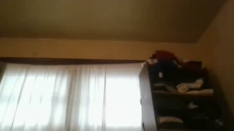 Snapshot of sexiiyellowboii87 chatting on April 24, 11:07 pm sexiiyellowboii87 online show from April 24, 11:07 pm