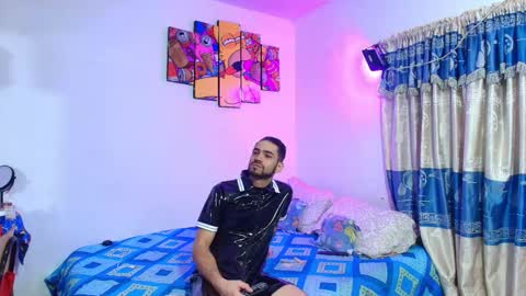 sexincompany425566 online show from March 18, 9:07 pm