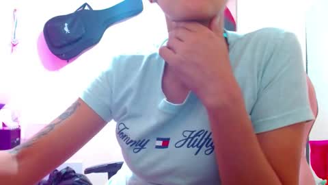 sexmilkdirty online show from December 21, 4:41 am